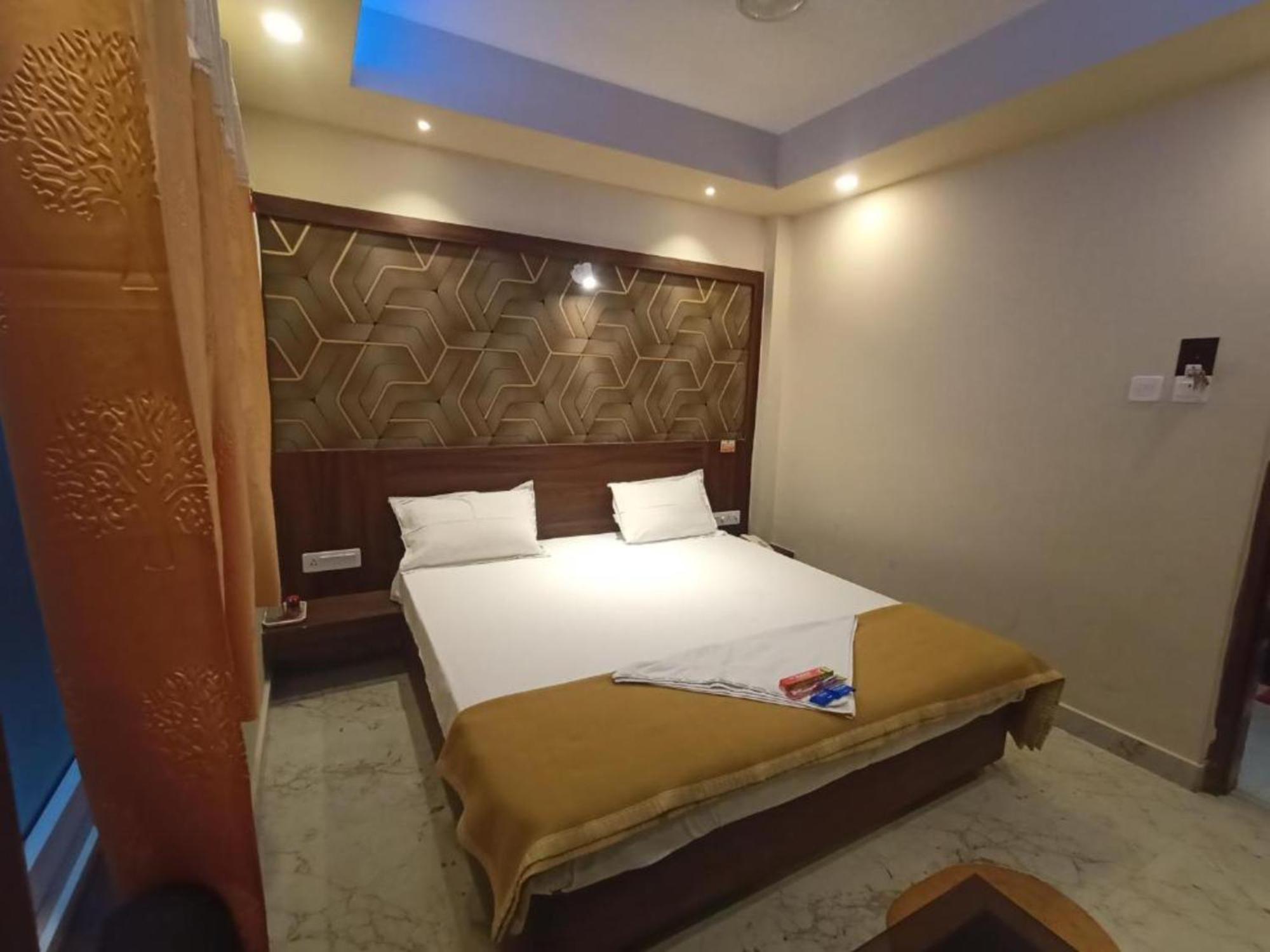 Hotel Park View - Lift Facilities- Near Sea Beach Best Choice Of Travellers By Morservices Puri Exterior photo